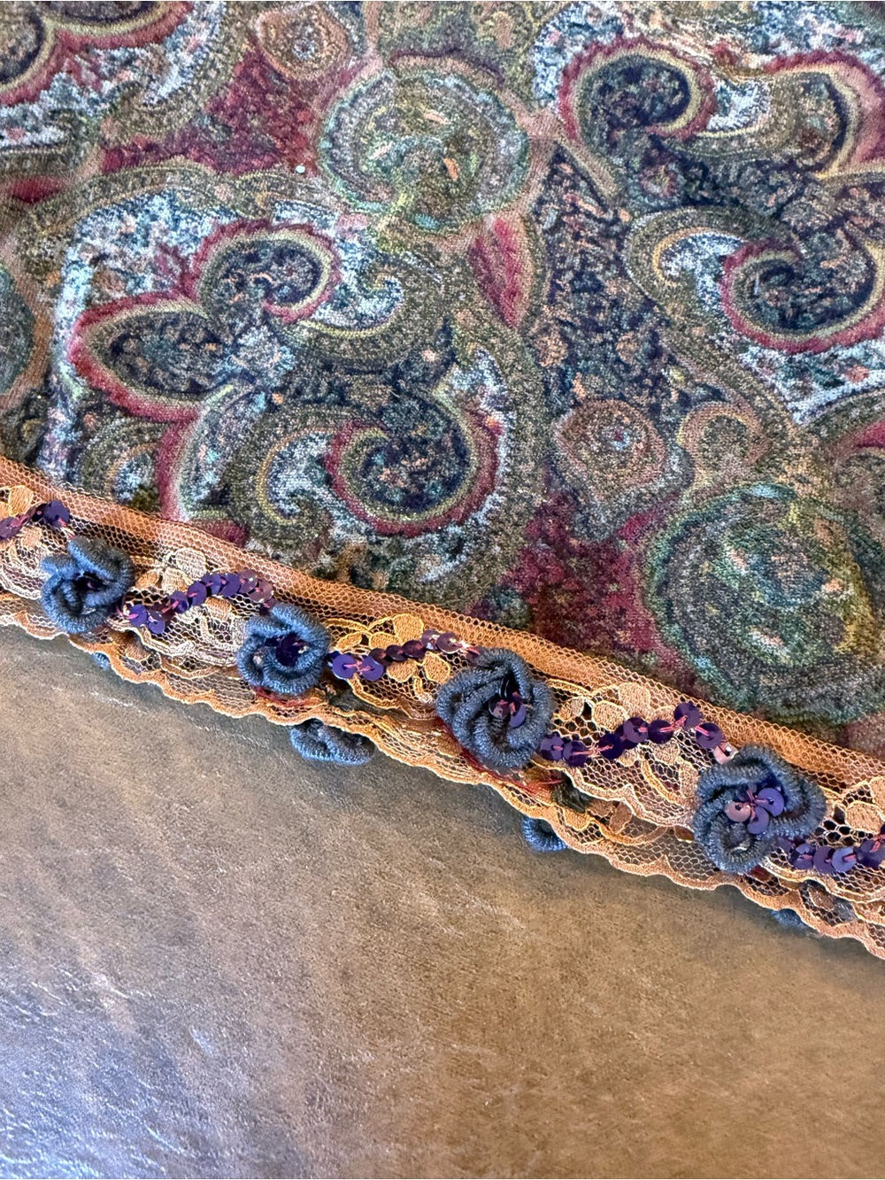 Nanette Lepore Olive Paisley Mini Skirt with Trim Y2K Tapestry Boho Chic Size 8 - Picture 4 of 12
